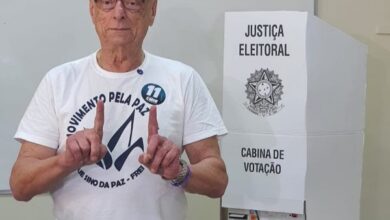 Photo of Esperidião Amin vota em Florianópolis e fala sobre preservação do processo democrático
