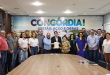 Photo of Prefeito Pacheco reassume o cargo e apresenta Pacto Gemellaggio aos secretários