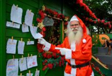 Photo of Cartinhas de Natal seguem à espera de adoção na Casa do Papai Noel em Chapecó