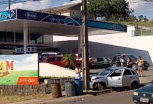 Photo of Três feridos em acidente grave entre dois carros na Rua Tancredo Neves em Concórdia