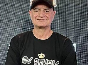 Photo of Vocalista Pino dos Atuais estará se afastando dos palcos.