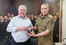Photo of Presidente Sopelsa recebe a moeda Challenge Coins da Polícia Militar de Santa Catarina 