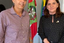 Photo of Pacheco cumpre agenda com a secretária de Estado da Saúde, Carmen Zanotto