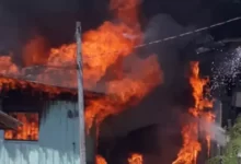 Photo of Criança de 8 anos provoca incêndio e moradora pula de janela para se salvar