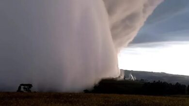Photo of Nuvem gigante com formato estranho intriga moradores no Paraná