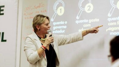 Photo of Deputada Luciane Carminatti promove aula pública sobre o Piso na Carreira do Magistério