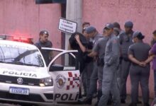 Photo of ATUALIZAÇÃO: Professora é morta e seis são esfaqueados em ataque a escola; Veja vídeo