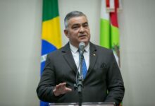 Photo of Projeto de Lei quer limitar acesso a redes sociais nas escolas públicas no estado
