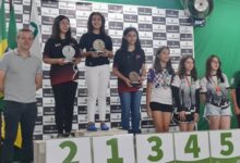 Photo of Enxadrista do Programa Atleta do Futuro é bicampeã catarinense invicta