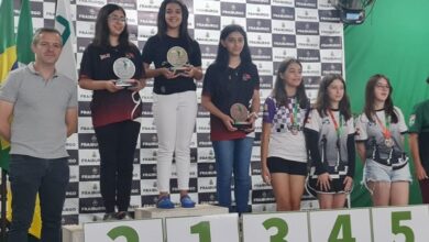 Photo of Enxadrista do Programa Atleta do Futuro é bicampeã catarinense invicta