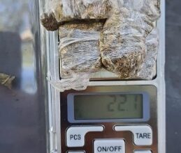 Photo of Concórdia: Homem é preso e adolescente é conduzido por tráfico de drogas na praça Dogello Goss