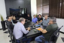 Photo of Prefeitura e diretoria da CDL tratam da decoração natalina