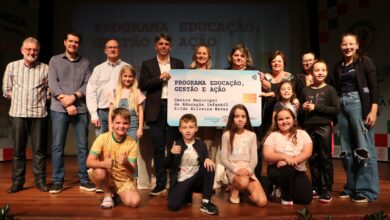 Photo of Prefeitura lança projeto Educação, Gestão e Ação que dá autonomia financeira às unidades escolares