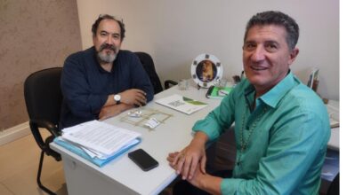 Photo of Tigrão recebe empresário que apresentou produto inovador para construção civil