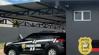 Photo of Aluno entra em escola com faca, tenta esfaquear funcionária e é apreendido em SC