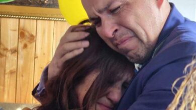 Photo of Sequestrado ainda bebê, homem recebe primeiro abraço da mãe biológica após 42 anos