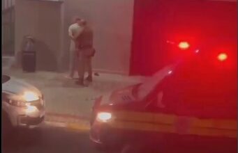 Photo of VÍDEO: Em Itapema, indivíduo agride esposa e tenta jogar sogra de sacada de apartamento