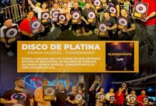 Photo of Banda Rainha Musical conquista Disco de Platina com a música Guardanapo