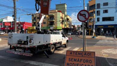 Photo of Semáforos de Chapecó passam por alteração de tempo e conversões