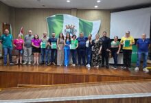 Photo of Prefeitura entrega mais 25 certidões de regularização fundiária