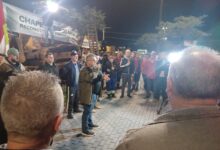 Photo of Cerca de 30 caminhões levam máquinas pesadas, donativos e voluntários de Chapecó para Arroio do Meio