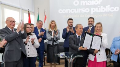 Photo of EDUCAÇÃO: Governo do Estado lança edital do maior concurso público da história de SC