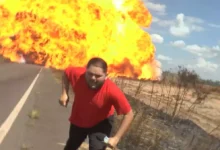 Photo of VÍDEO: Explosão de caminhão de gás deixa equipe do SBT e bombeiros feridos