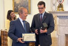Photo of Jorginho Mello e prefeito de Porto discutem possibilidade de nova rota aérea direta entre SC e Portugal