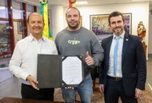 Photo of COLUNA PELO ESTADO – Governador “aperta” usuários de drogas com sanção de lei estadual