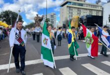 Photo of Desfile em homenagem aos 107 anos de Chapecó reuniu mais de 5 mil pessoas