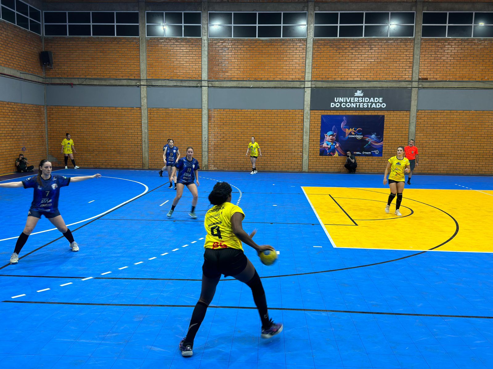 Photo of Handebol Feminino de Concórdia conquista vitória esmagadora sobre Caçador