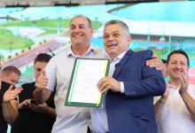 Photo of Itamar Agnoletto assume a Prefeitura de Chapecó e assina ordem de serviço para construção da sede da Câmara de Vereadores