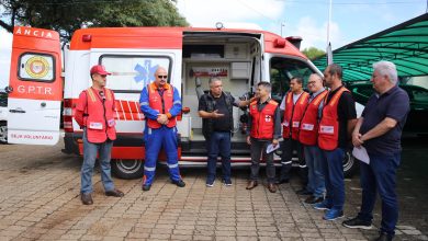 Photo of Prefeitura de Chapecó doa ambulância usada para a Cruz Vermelha