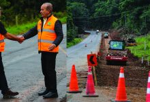 Photo of Jorginho Mello vistoria o avanço das obras da SC-283 entre Seara e Arvoredo