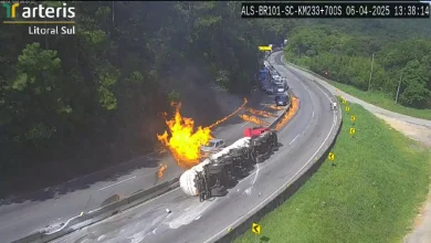 Photo of Caminhão de combustível explode na BR-101 e mais de 20 veículos pegam fogo