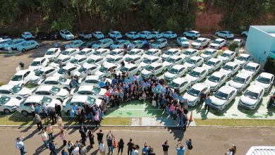 Photo of Secretaria da Saúde entrega ambulâncias e veículos para ampliar serviços em mais de 50 municípios