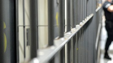 Photo of Três homens são condenados por extorsão a empresários do ramo de veículos no Oeste
