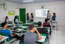 Photo of Estudantes aprendem a planejar uma empresa no componente de Empreendedorismo