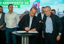 Photo of Governador assina contrato de concessão do Aeroporto de Jaguaruna, a primeira PPP do Estado