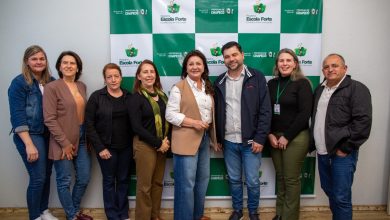 Photo of Secretaria de Educação recebe representantes do município de Três Palmeiras