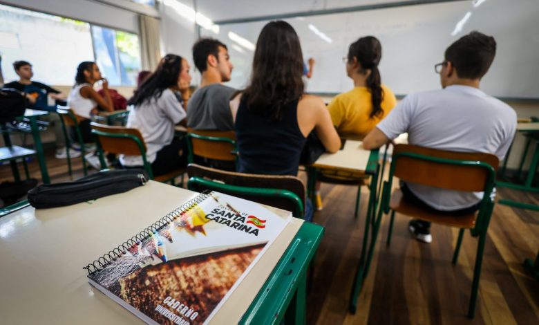 Photo of COLUNA PELO ESTADO – Estado propõe mudanças na Universidade Gratuita e Fumdesc