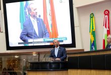 Photo of Badesc comemora 50 anos com Sessão Solene na Alesc e entrega de homenagens