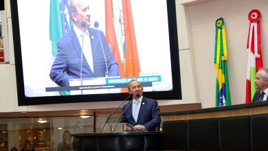 Photo of Badesc comemora 50 anos com Sessão Solene na Alesc e entrega de homenagens