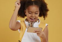 Photo of As crianças brasileiras estão desligando o celular?